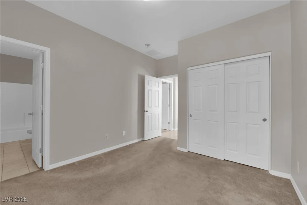 7304 Royal Melbourne, Las Vegas, NV 89131