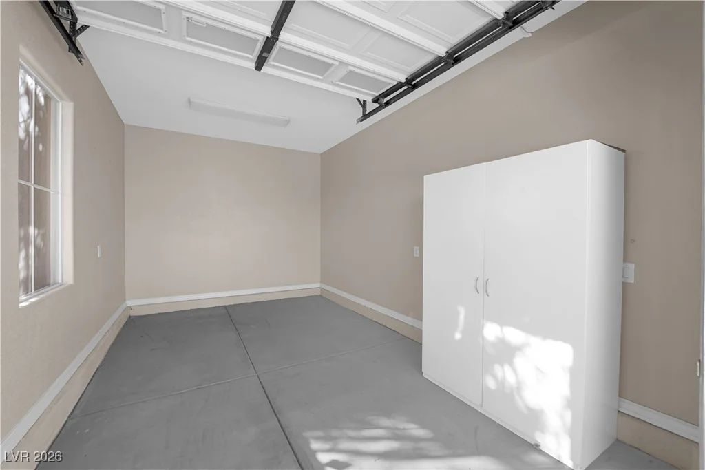 7304 Royal Melbourne, Las Vegas, NV 89131