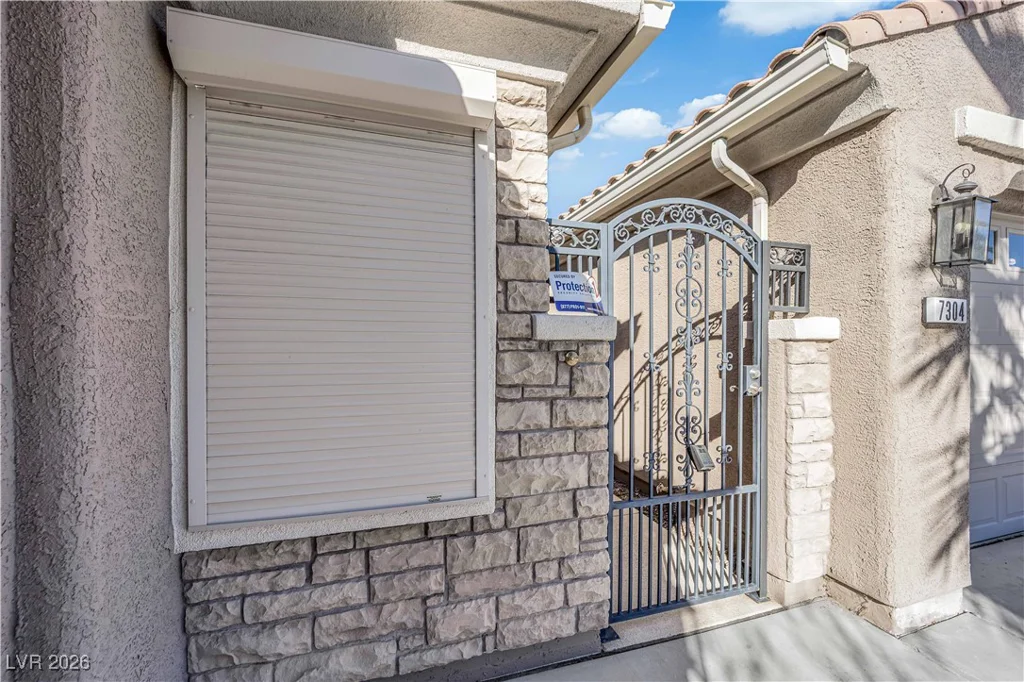 7304 Royal Melbourne, Las Vegas, NV 89131