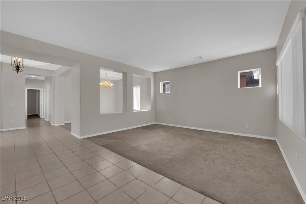 7304 Royal Melbourne, Las Vegas, NV 89131