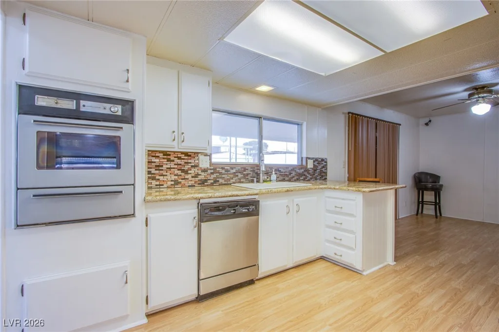 360 Sir Richard East, Las Vegas, NV 89110