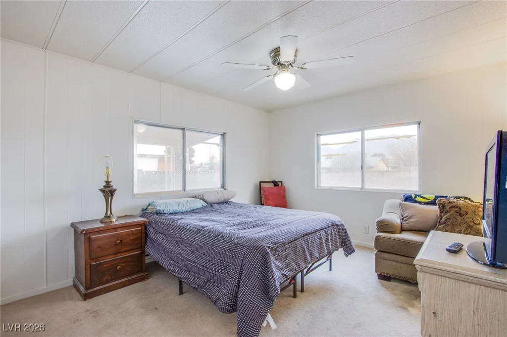 360 Sir Richard East, Las Vegas, NV 89110