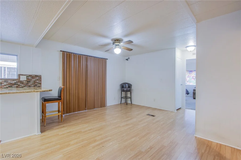 360 Sir Richard East, Las Vegas, NV 89110