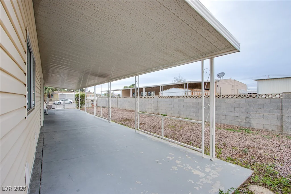 360 Sir Richard East, Las Vegas, NV 89110