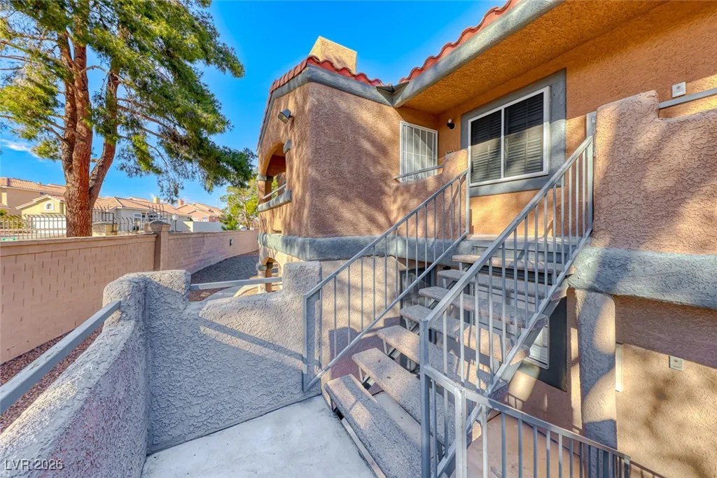 211 Mission Laguna, Las Vegas, NV 89107