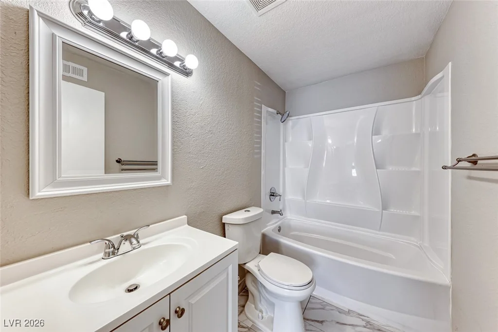 211 Mission Laguna, Las Vegas, NV 89107