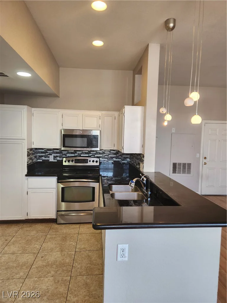 3150 Soft Breezes, Las Vegas, NV 89128