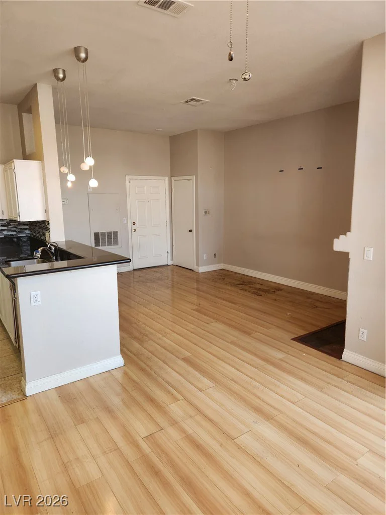 3150 Soft Breezes, Las Vegas, NV 89128