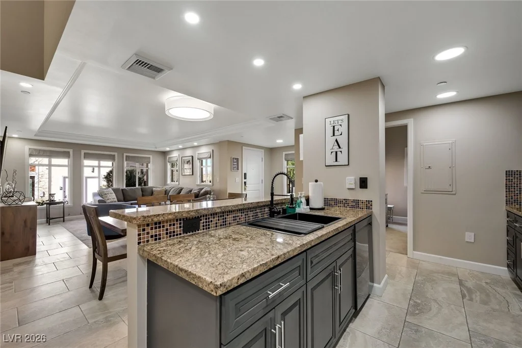 30 Strada Di Villaggio, Henderson, NV 89011