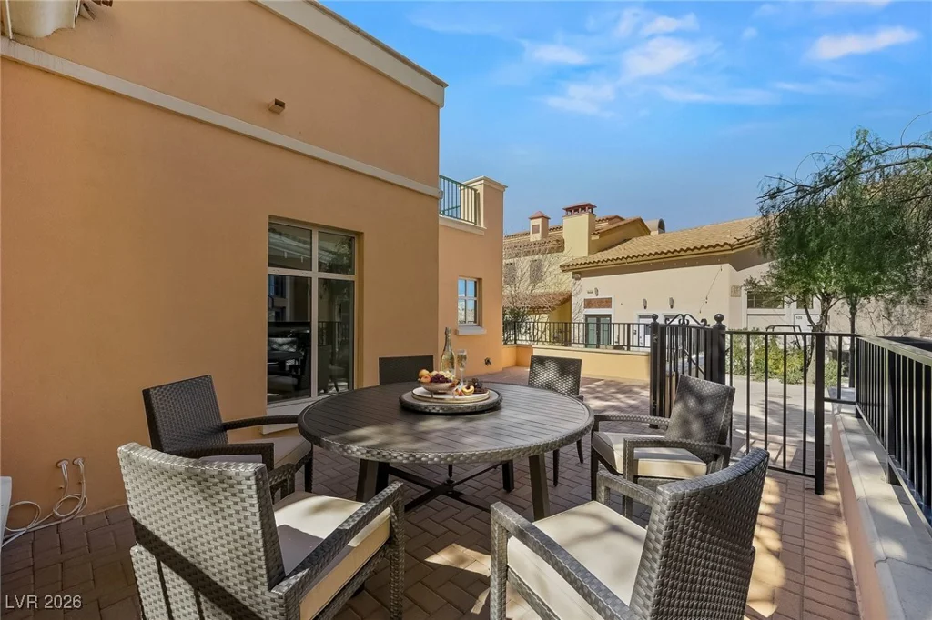 30 Strada Di Villaggio, Henderson, NV 89011