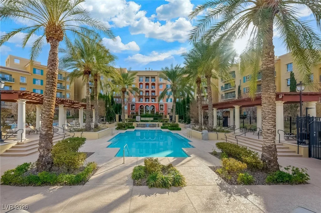 30 Strada Di Villaggio, Henderson, NV 89011