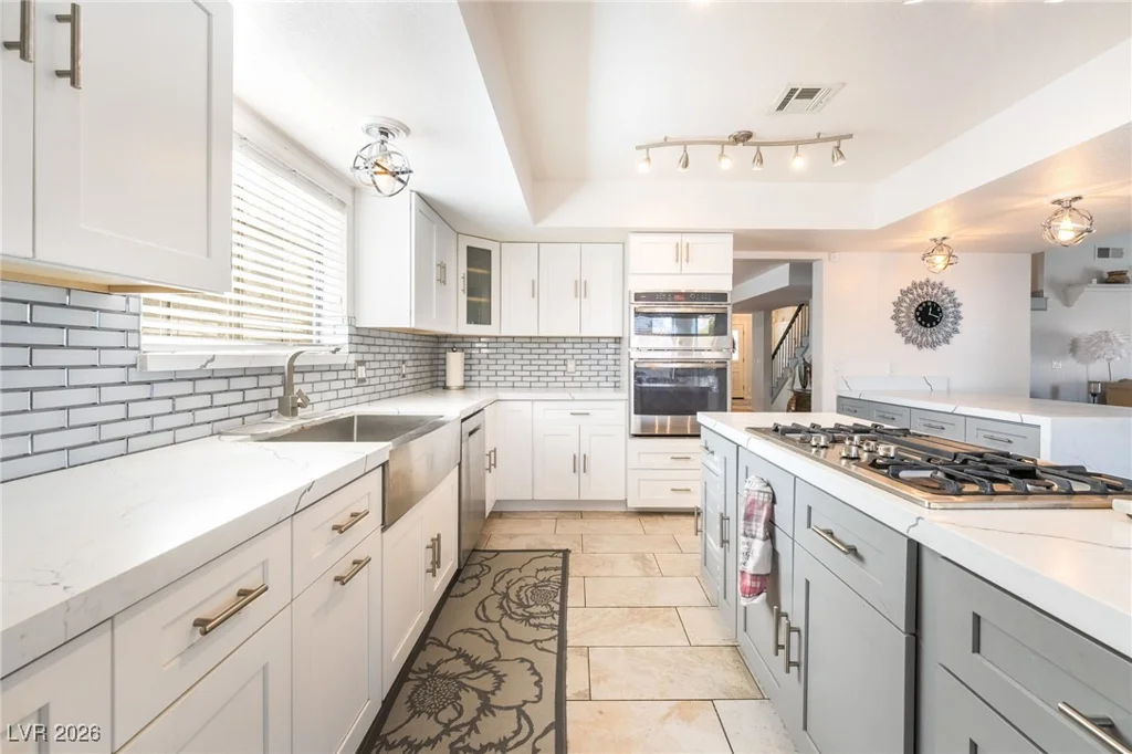 8 Hummingbird, Henderson, NV 89014