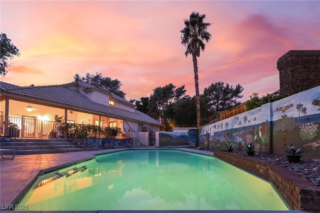 8 Hummingbird, Henderson, NV 89014