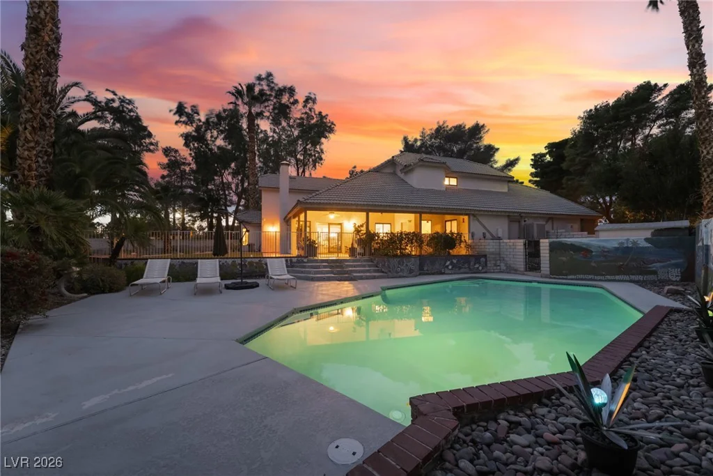 8 Hummingbird, Henderson, NV 89014