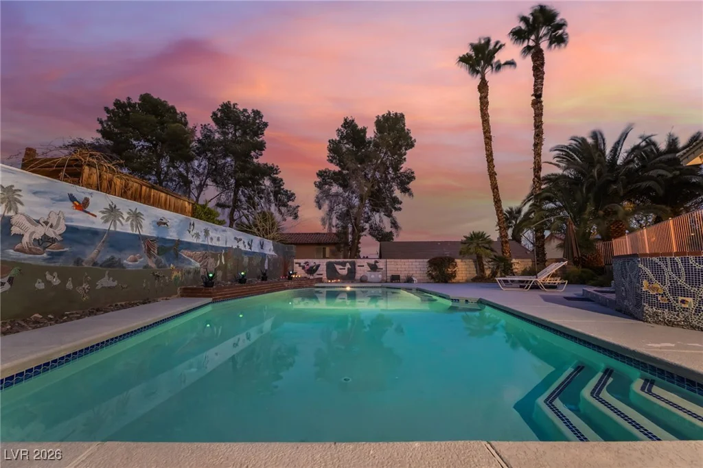 8 Hummingbird, Henderson, NV 89014