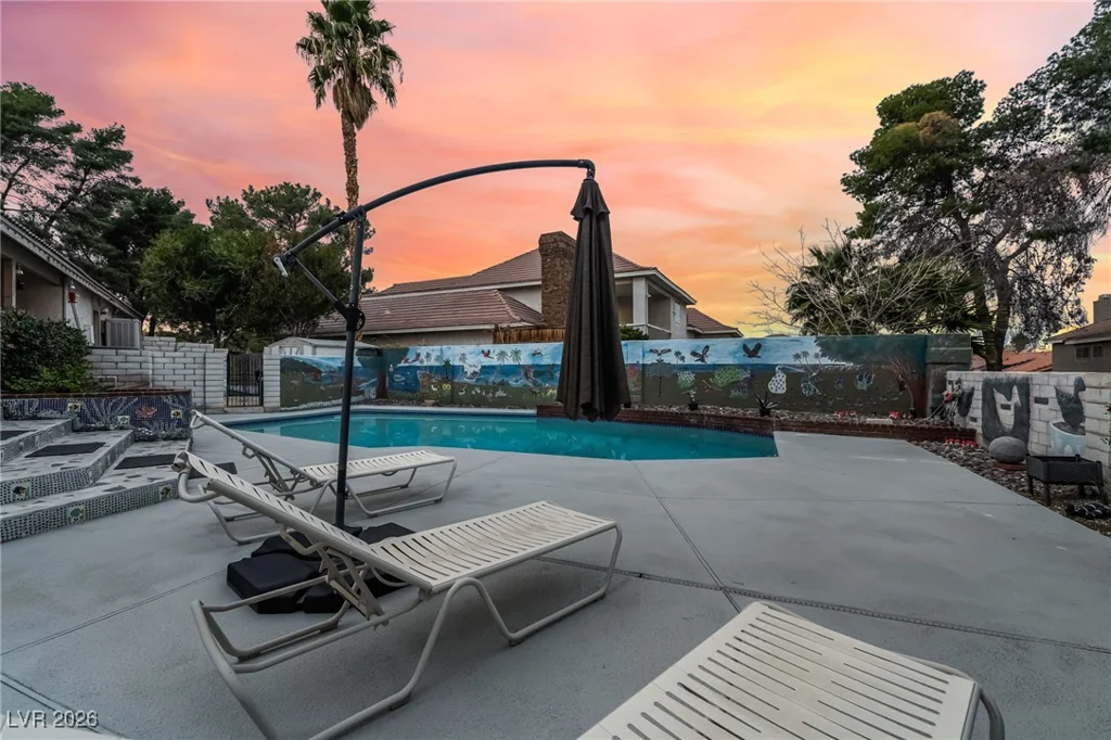 8 Hummingbird, Henderson, NV 89014