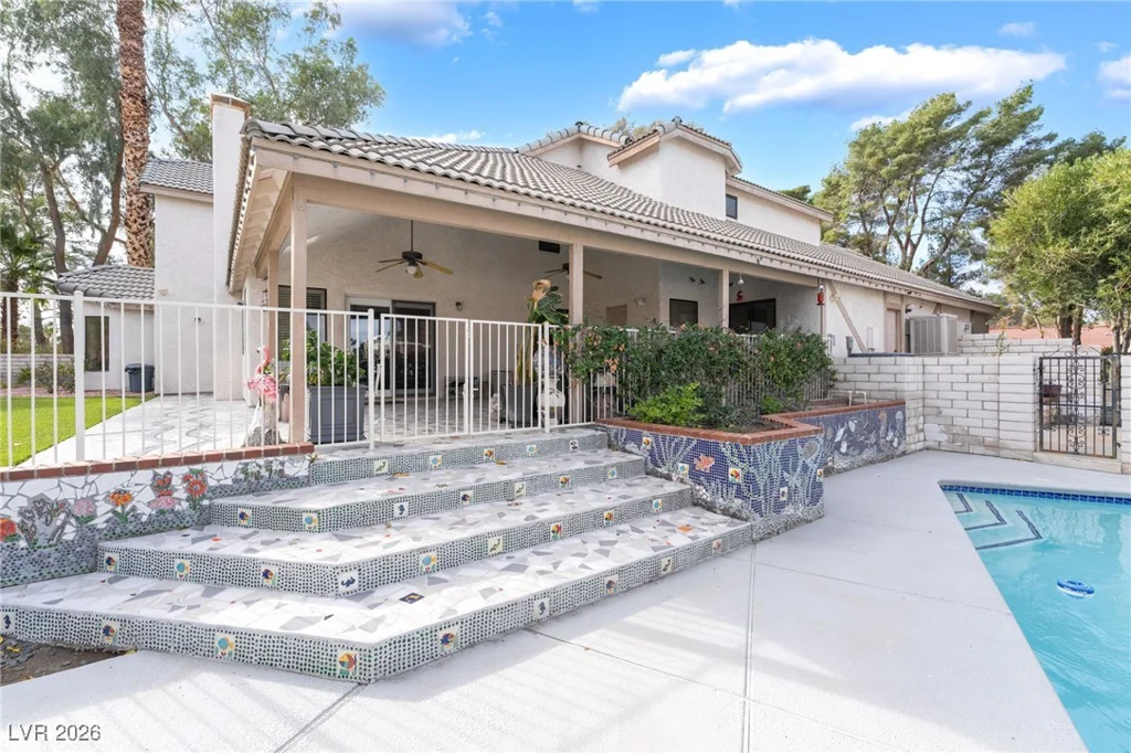 8 Hummingbird, Henderson, NV 89014