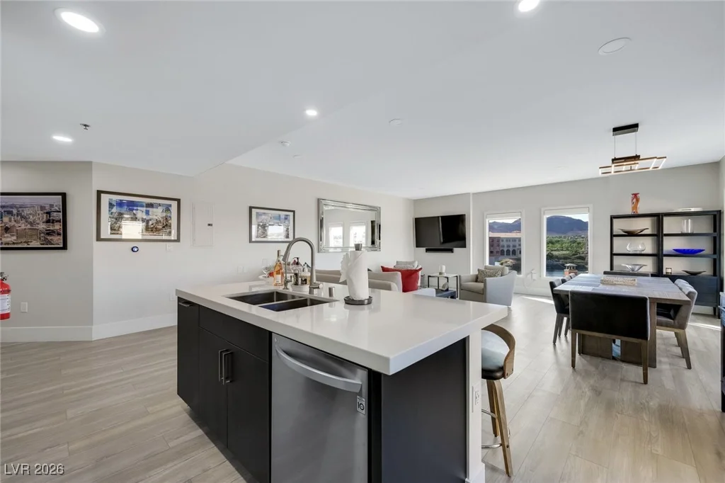 30 Strada Di Villaggio, Henderson, NV 89011