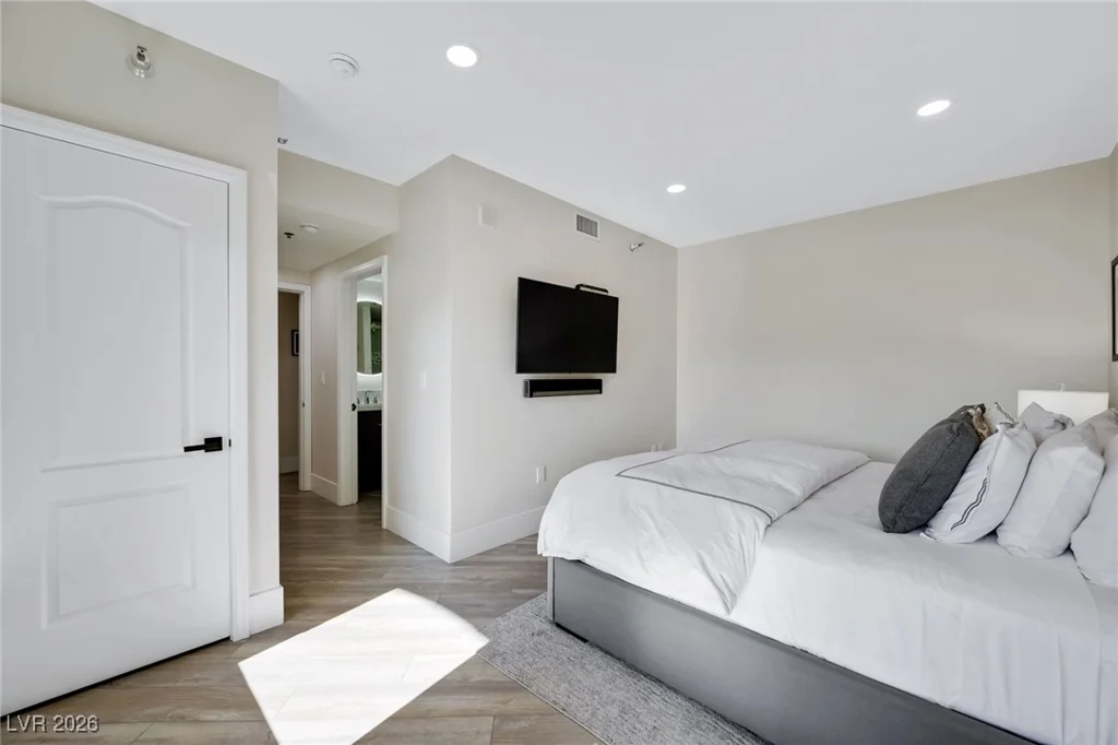 30 Strada Di Villaggio, Henderson, NV 89011