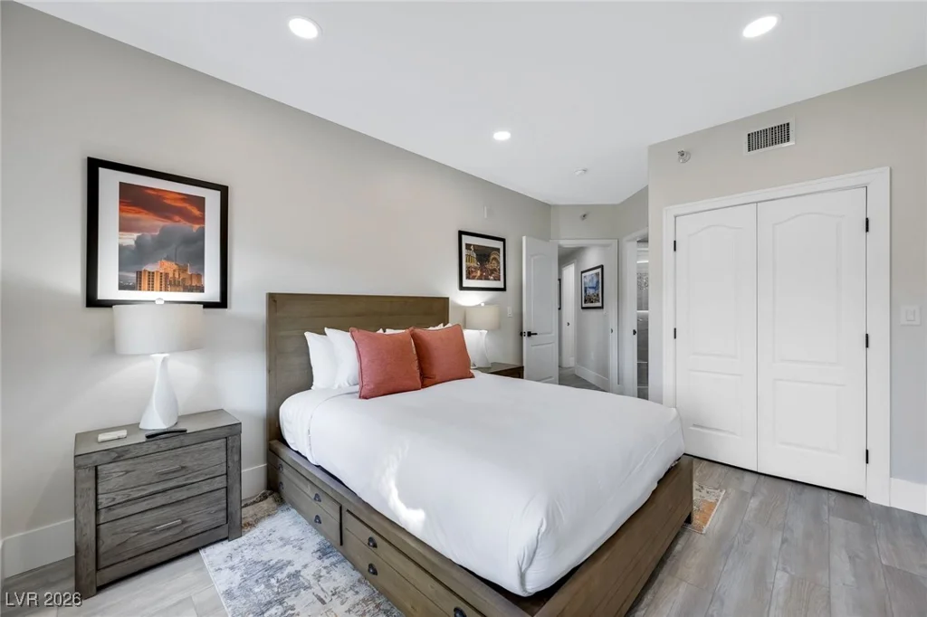 30 Strada Di Villaggio, Henderson, NV 89011