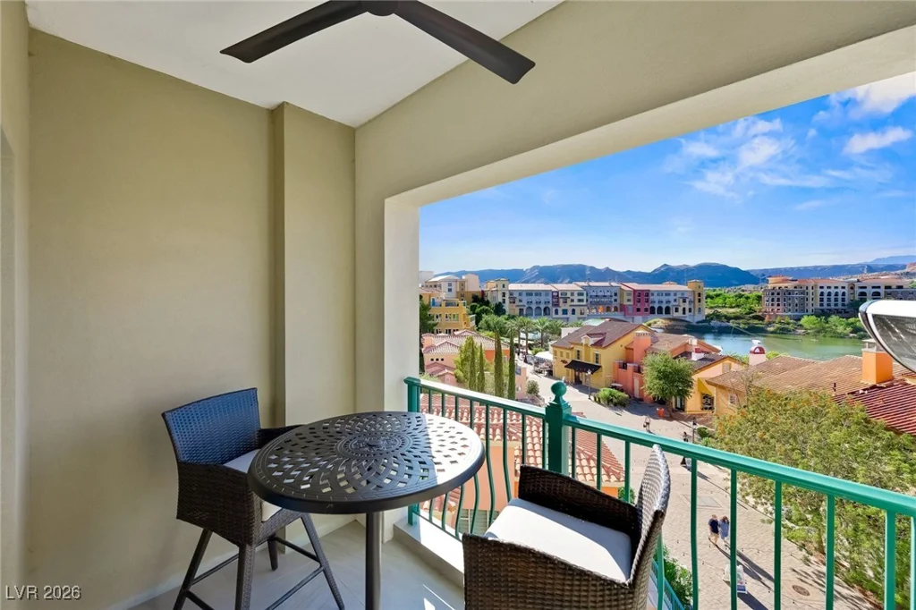 30 Strada Di Villaggio, Henderson, NV 89011