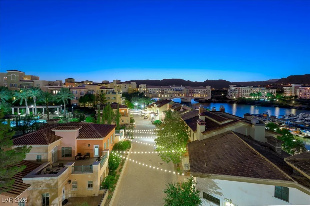 30 Strada Di Villaggio, Henderson, NV 89011