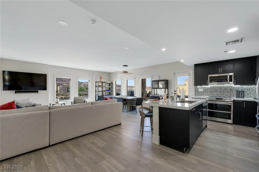 30 Strada Di Villaggio, Henderson, NV 89011