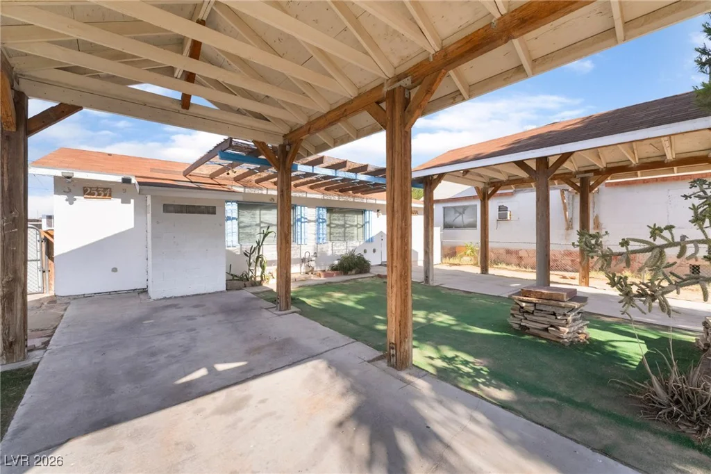 2532 Arrowhead, North Las Vegas, NV 89030