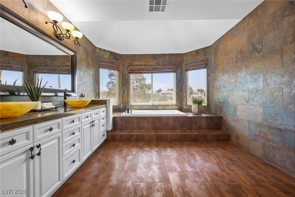 2445 Ping, Henderson, NV 89074