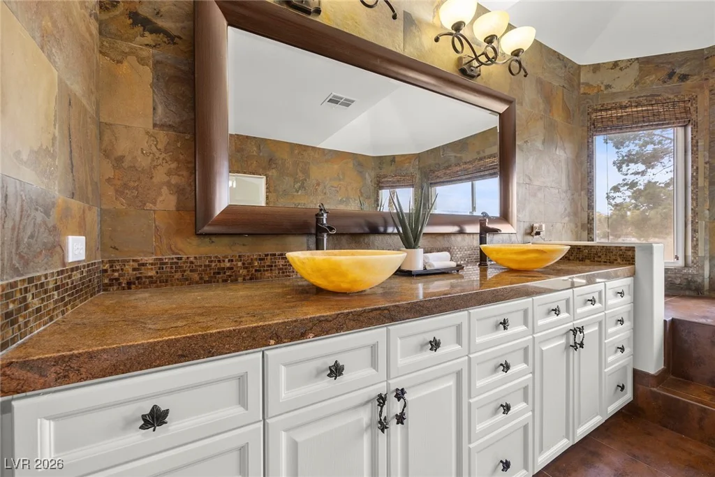 2445 Ping, Henderson, NV 89074
