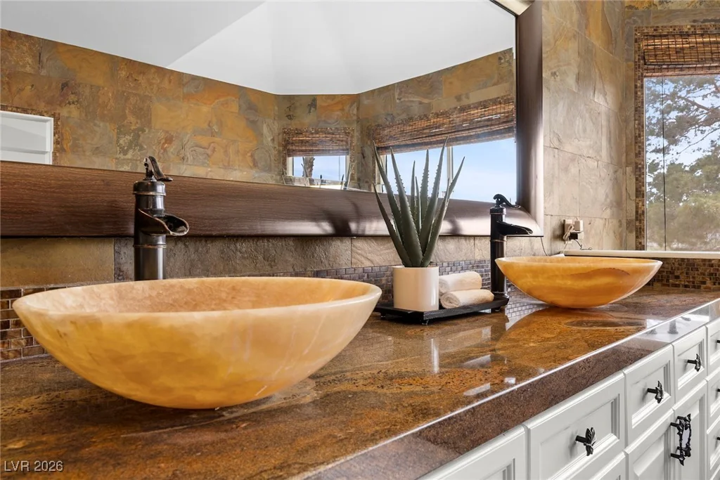 2445 Ping, Henderson, NV 89074