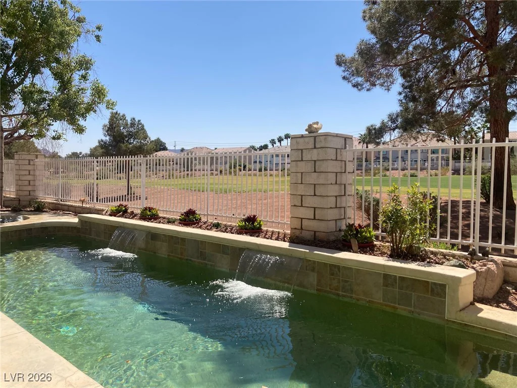 2445 Ping, Henderson, NV 89074