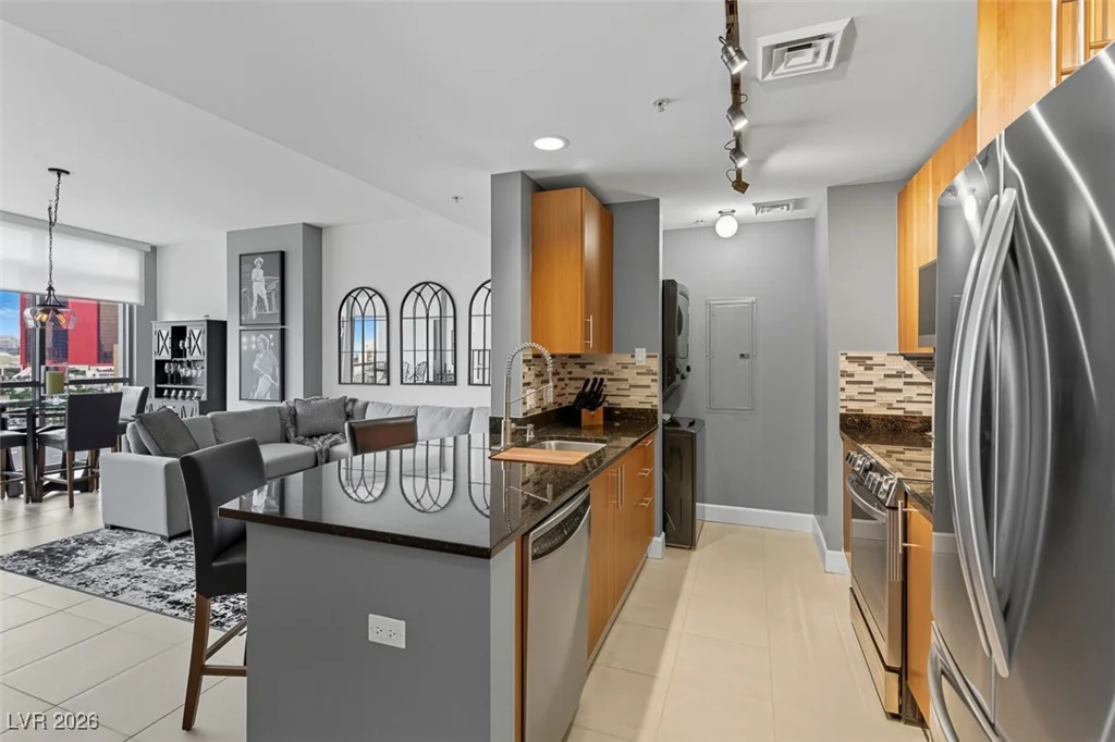 200 Sahara, Las Vegas, NV 89102