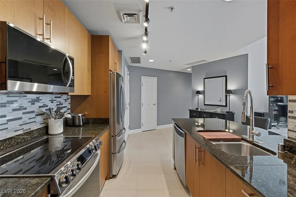 200 Sahara, Las Vegas, NV 89102