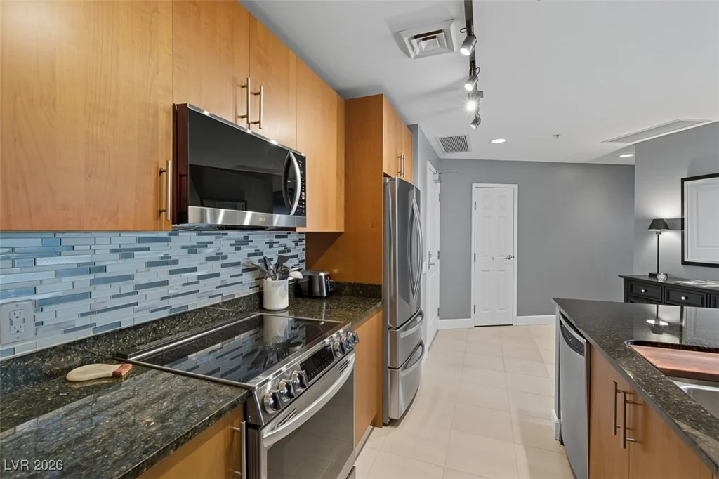 200 Sahara, Las Vegas, NV 89102