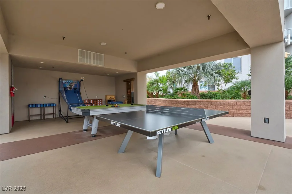 200 Sahara, Las Vegas, NV 89102