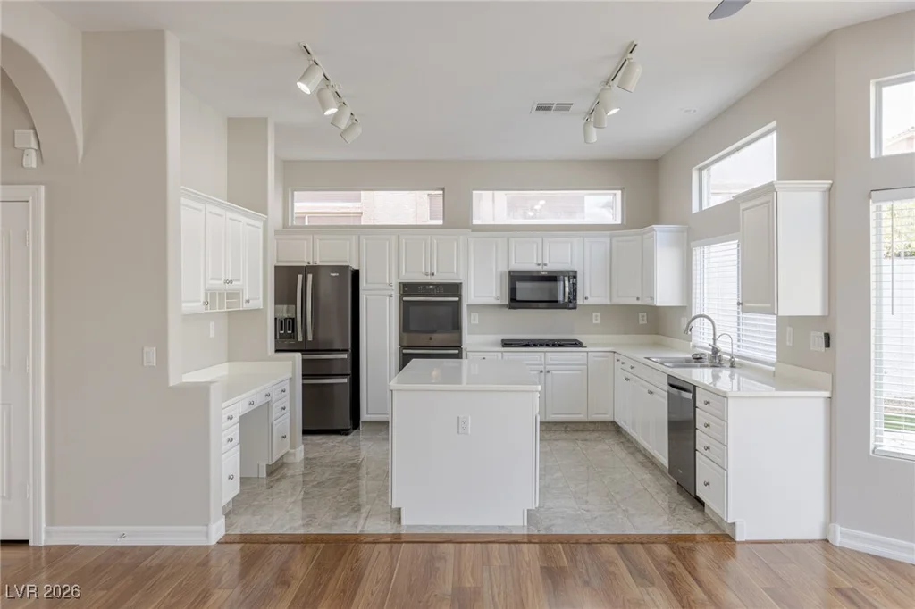 2084 Eaglepath, Henderson, NV 89074