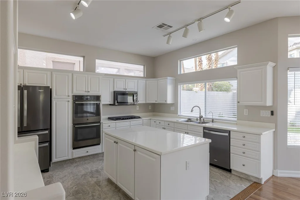 2084 Eaglepath, Henderson, NV 89074