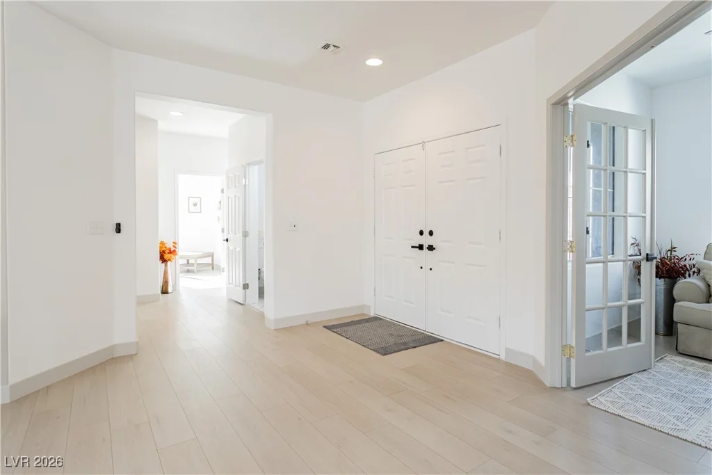 2589 Evansville, Henderson, NV 89052