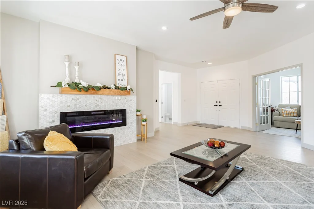 2589 Evansville, Henderson, NV 89052