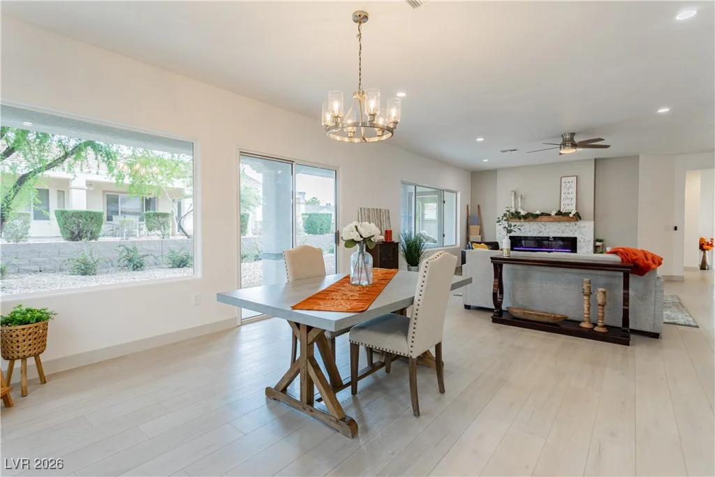 2589 Evansville, Henderson, NV 89052