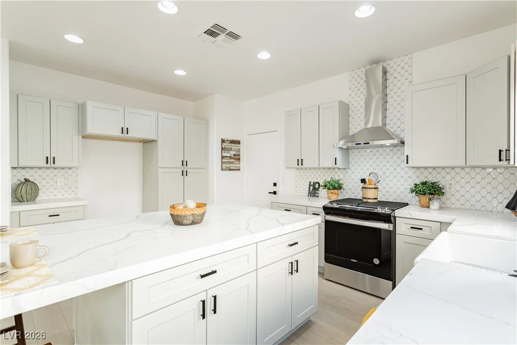 2589 Evansville, Henderson, NV 89052