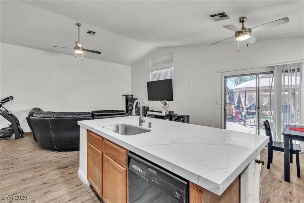 909 Nevada Blaze, North Las Vegas, NV 89081
