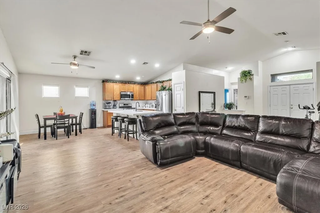 909 Nevada Blaze, North Las Vegas, NV 89081