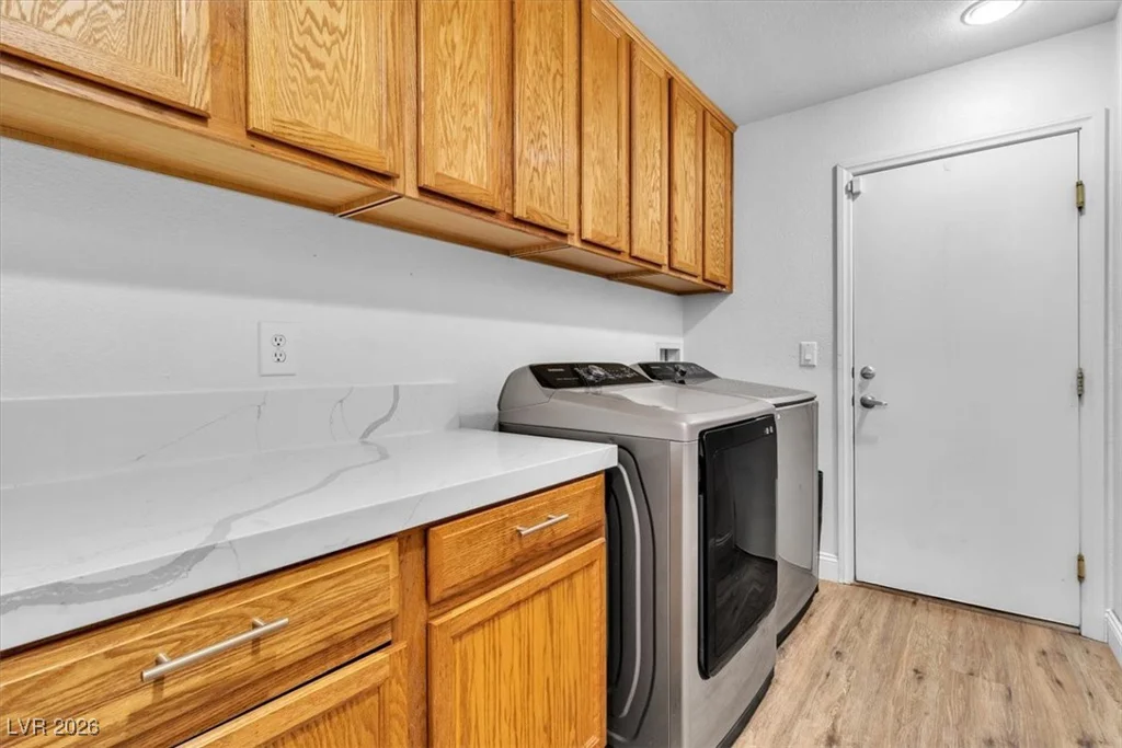 909 Nevada Blaze, North Las Vegas, NV 89081