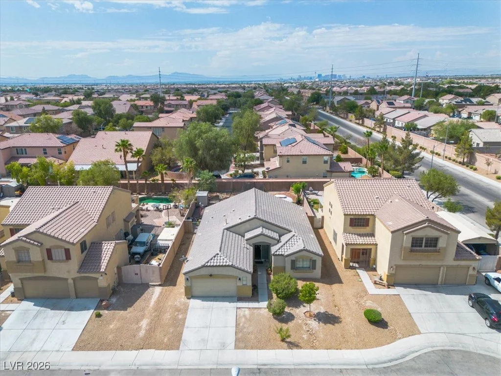 909 Nevada Blaze, North Las Vegas, NV 89081
