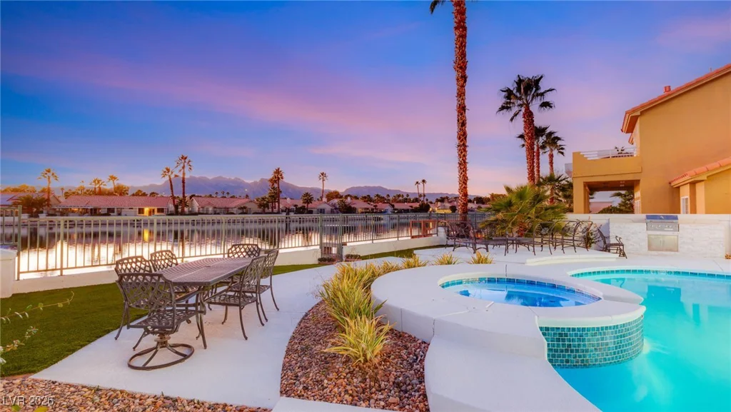 2493 Sun Reef, Las Vegas, NV 89128