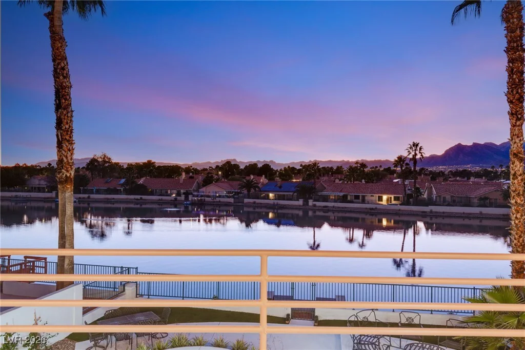 2493 Sun Reef, Las Vegas, NV 89128