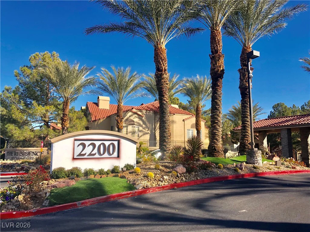 2200 FORT APACHE, Las Vegas, NV 89117