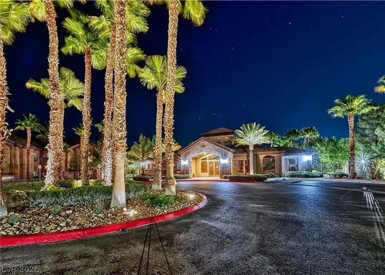 8250 Grand Canyon, Las Vegas, NV 89166